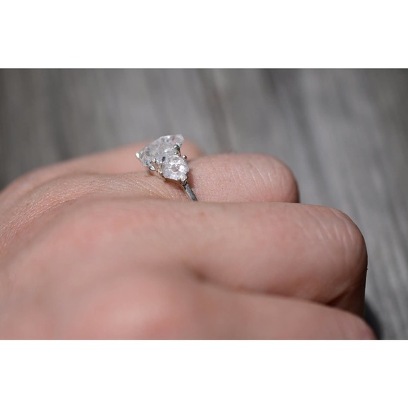 Engagement rings, raw diamond ring, raw stone ring, alternative engageme… - Picture 5 of 5